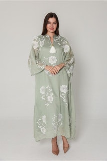 Petal Grace Embroidered Jalabiya IK09 image